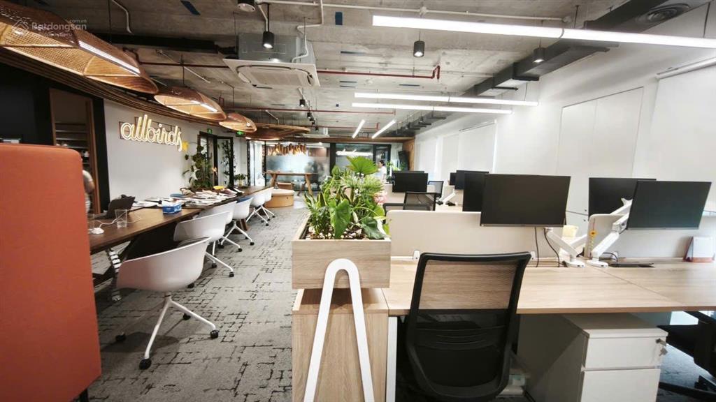 Cho thuê văn phòng 367m2 quốc hương, thảo điền, quận 2 đầy đủ nội thất mới, sang trọng