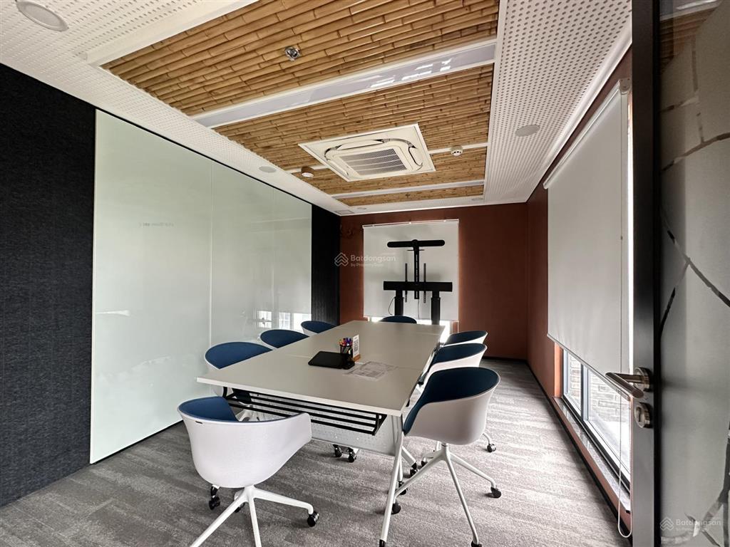 Cho thuê văn phòng 367m2 quốc hương, thảo điền, quận 2 đầy đủ nội thất mới, sang trọng