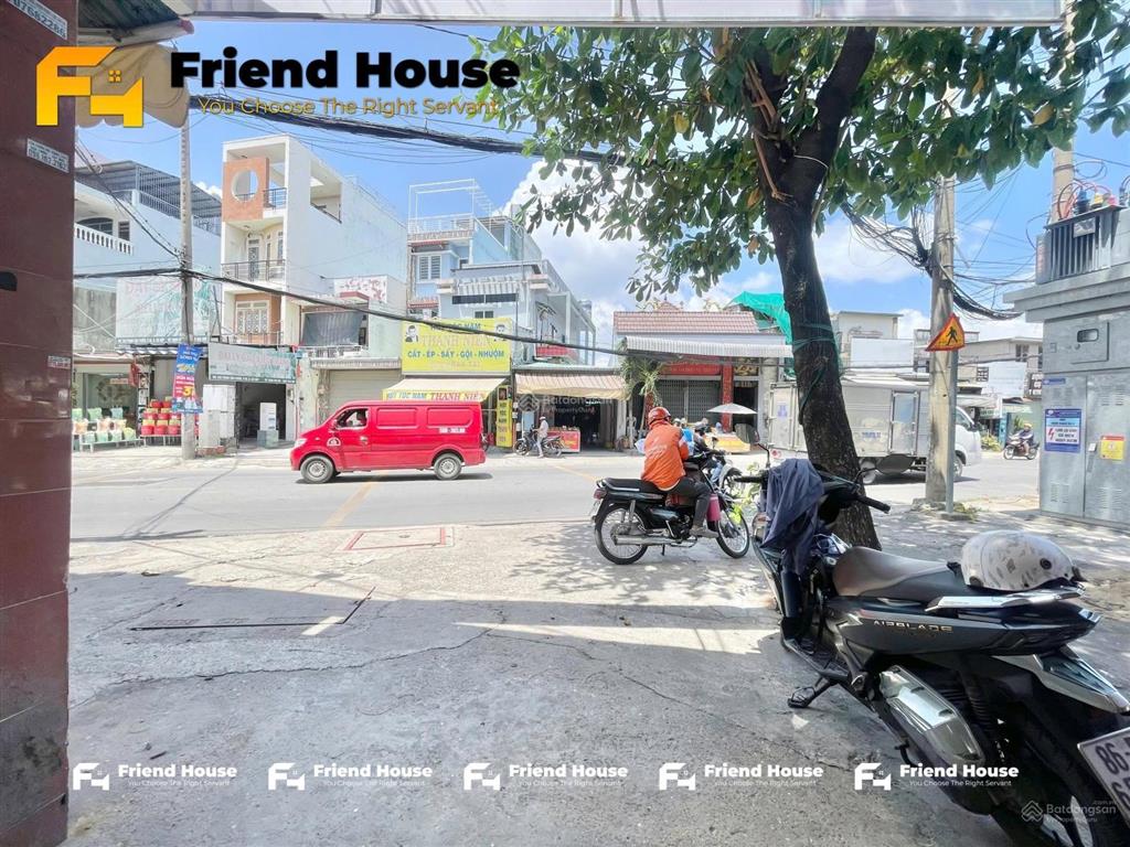 Trống sẵn 1 mặt bằng kinh doanh đa ngành nghề diện tích rộng thoáng