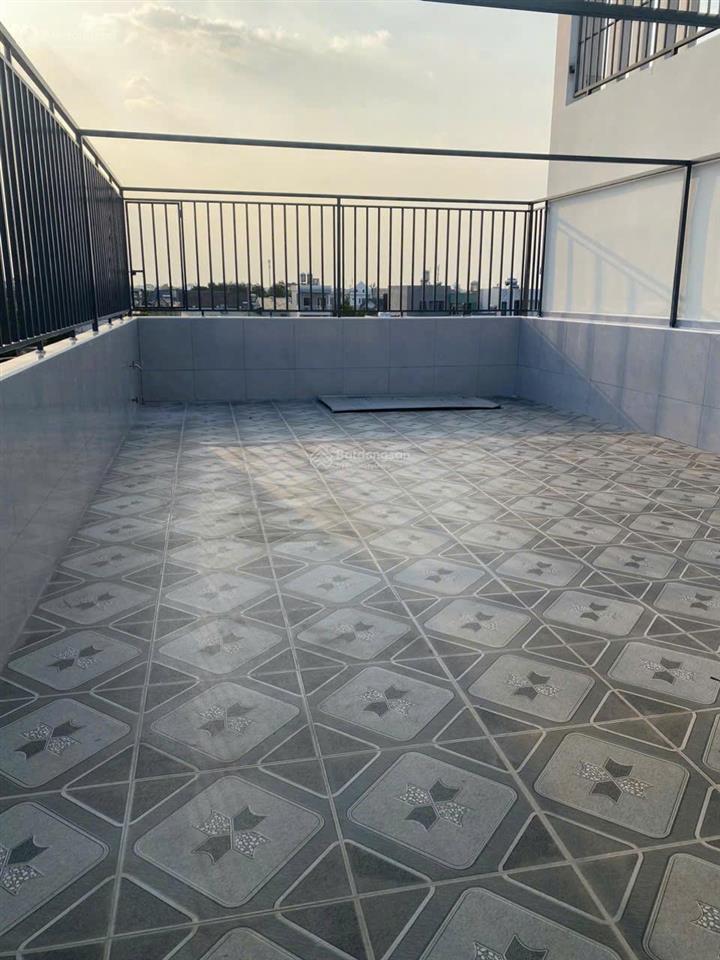 Bán nhà chính chủ xã đông thạnh, hóc môn, dt 100,8m2 mt 5m nở hậu 5.3m 4pn 2wc sổ riêng