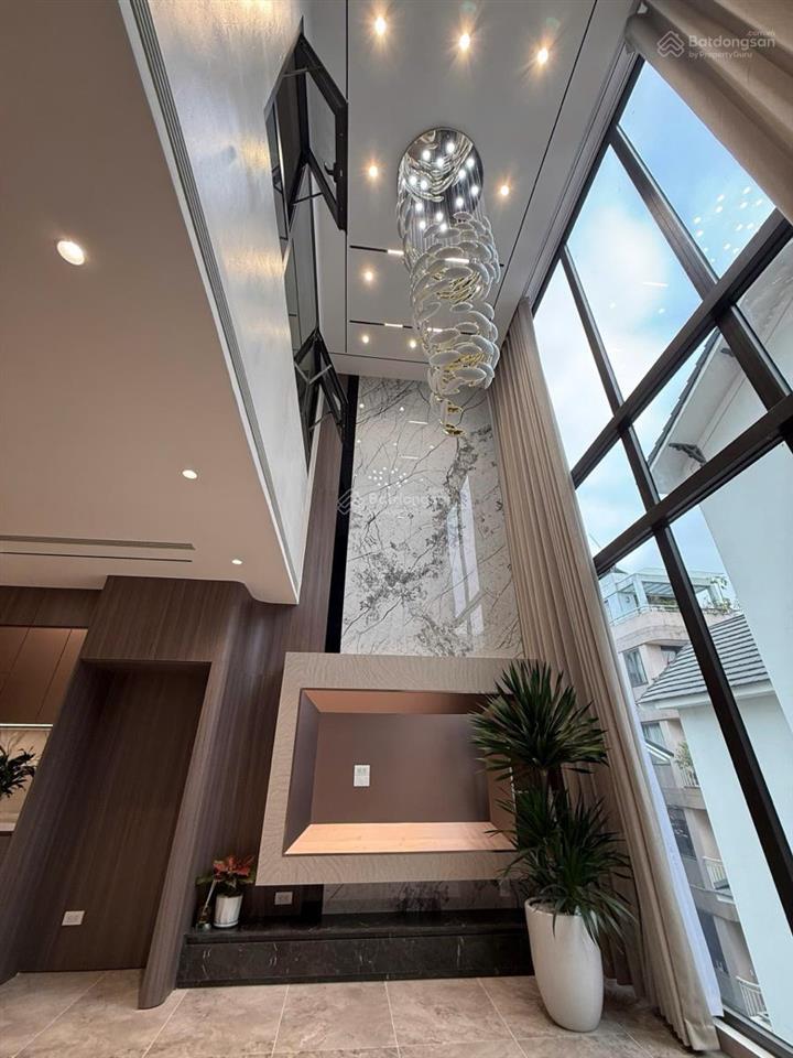 Nhà mới đón tết  đội cấn  ba đình  gara ô tô  7 tầng thang máy  tặng nội thất  giá hơn 24tỷ