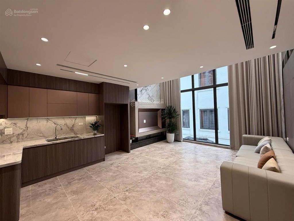 Nhà mới đón tết  đội cấn  ba đình  gara ô tô  7 tầng thang máy  tặng nội thất  giá hơn 24tỷ