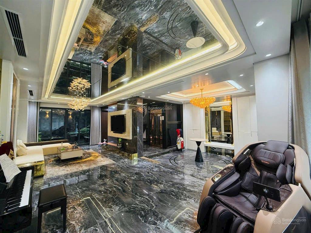 Chính chủ cần bán căn góc 142.8m2 nội thất sang xịn. chung cư hpc landmark 105