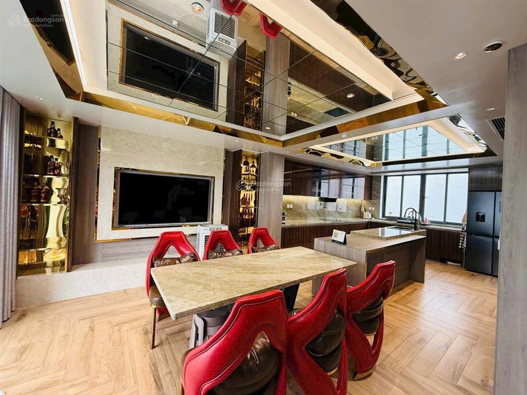 Chính chủ cần bán căn góc 142.8m2 nội thất sang xịn. chung cư hpc landmark 105