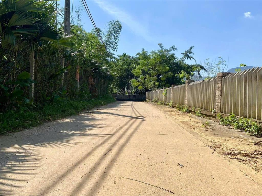 Cần chuyển nhượng 336m2 đất trong đó có 150m2 tc tại yên bài