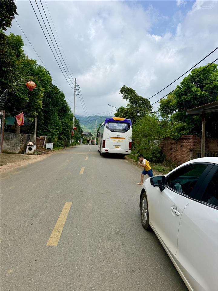 Đất trục chính xã yên bài với diện tích 384m có 200 thổ cư
