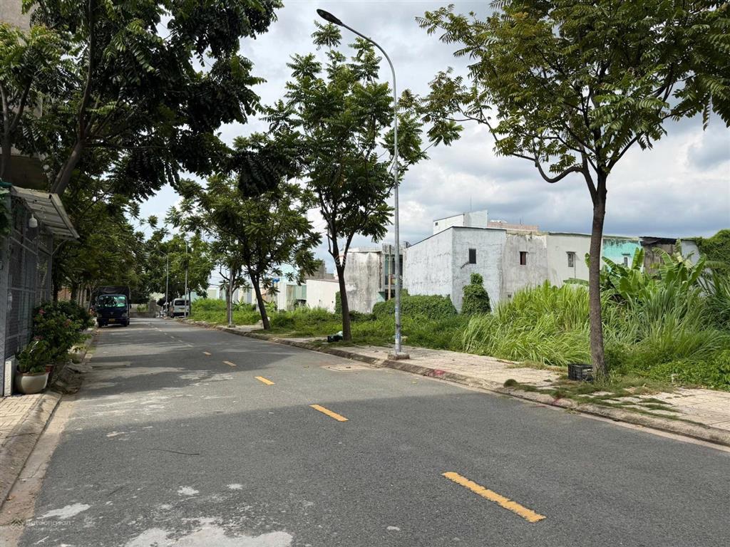 Sổ hồng trao tay đất mt an phú đông q.12 chỉ 3,3tỷ kdc hiện hữu gần đh nguyễn tất thành  xem ngay