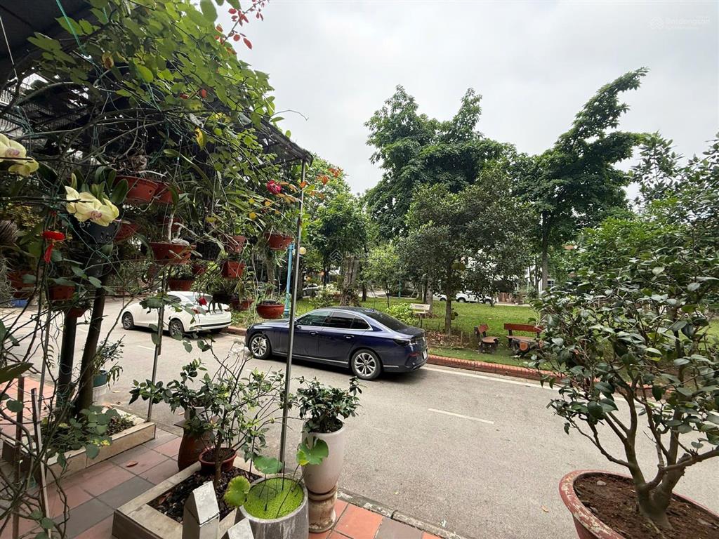 Chính chủ cần bán căn nhà 132m² đất. mặt tiền 9m. nhà mới đã hoàn thiện full nội thất.