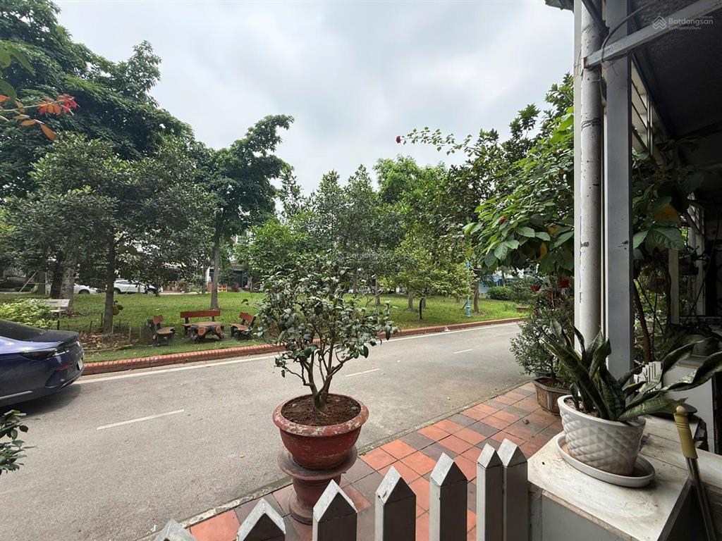 Chính chủ cần bán căn nhà 132m² đất. mặt tiền 9m. nhà mới đã hoàn thiện full nội thất.