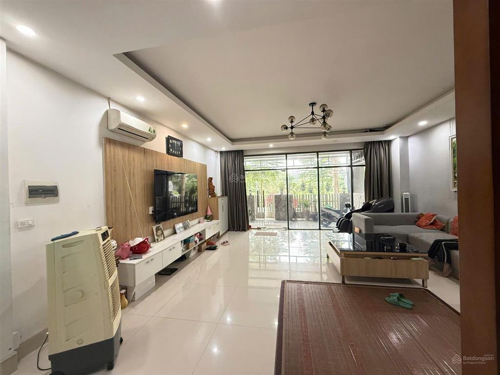 Chính chủ cần bán căn nhà 132m² đất. mặt tiền 9m. nhà mới đã hoàn thiện full nội thất.