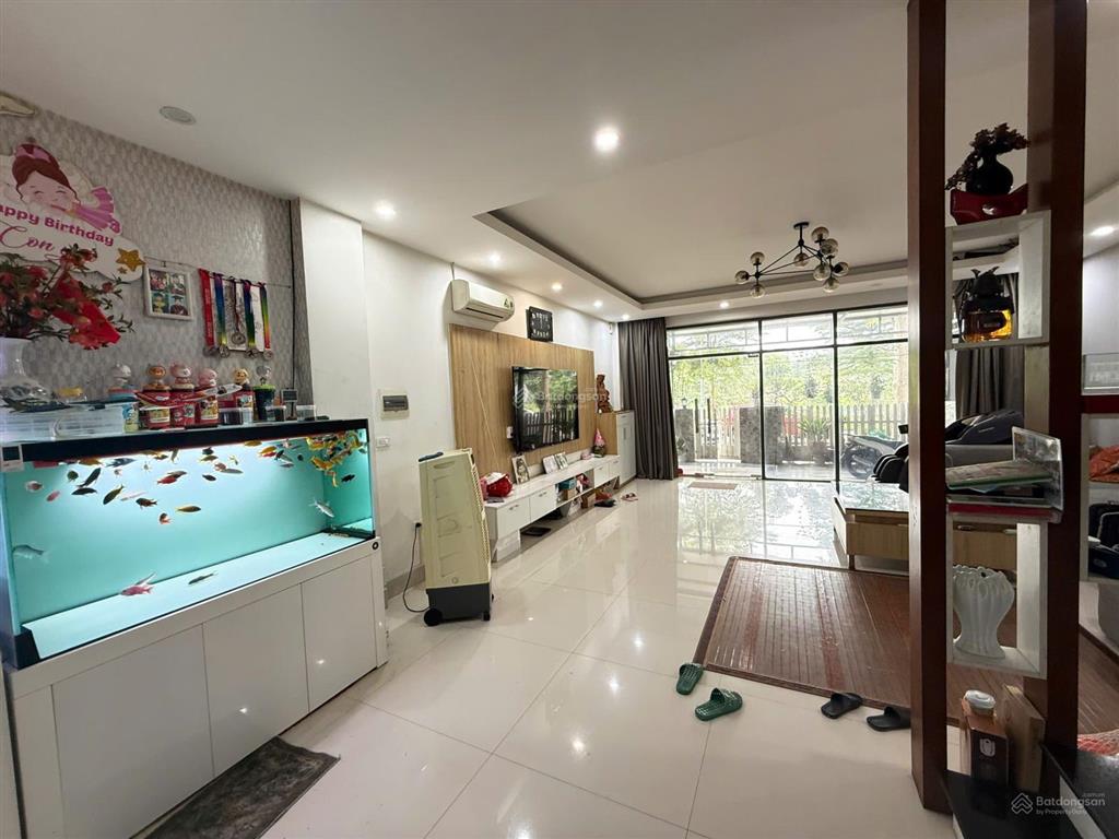 Chính chủ cần bán căn nhà 132m² đất. mặt tiền 9m. nhà mới đã hoàn thiện full nội thất.