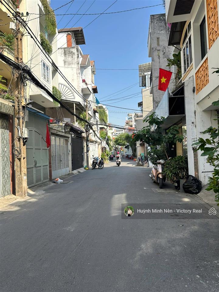 Nhà đẹp ở ngay đường nguyễn trọng tuyểnp1 ( 4 x 12m ) 3 phòng ngủ, giá chỉ 7.5 tỷ tl