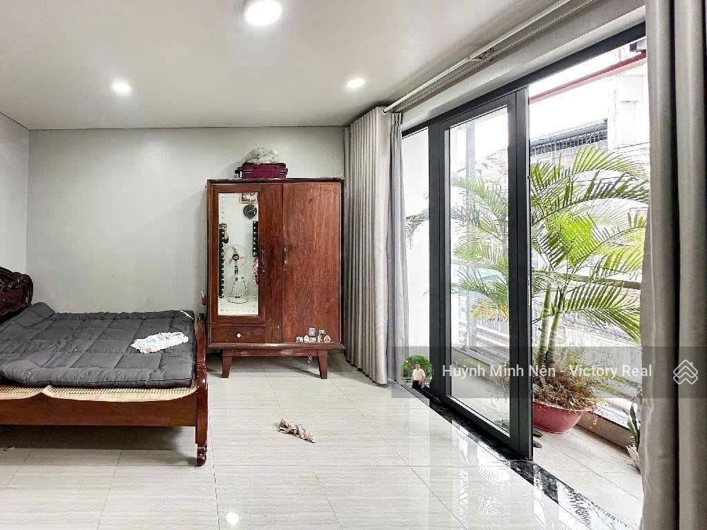 Bán nhà dt  5.8 x10m hxh cách mạng tháng tám  đầu hẻm là trạm ga metro  giá chỉ 8.5 tỷ tl