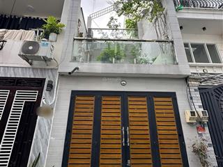 Bán nhà hxh cách mạng tháng támgiáp quận 10 ( dt 59m2 )  3 tầng  chỉ 8.6 tỷ tl