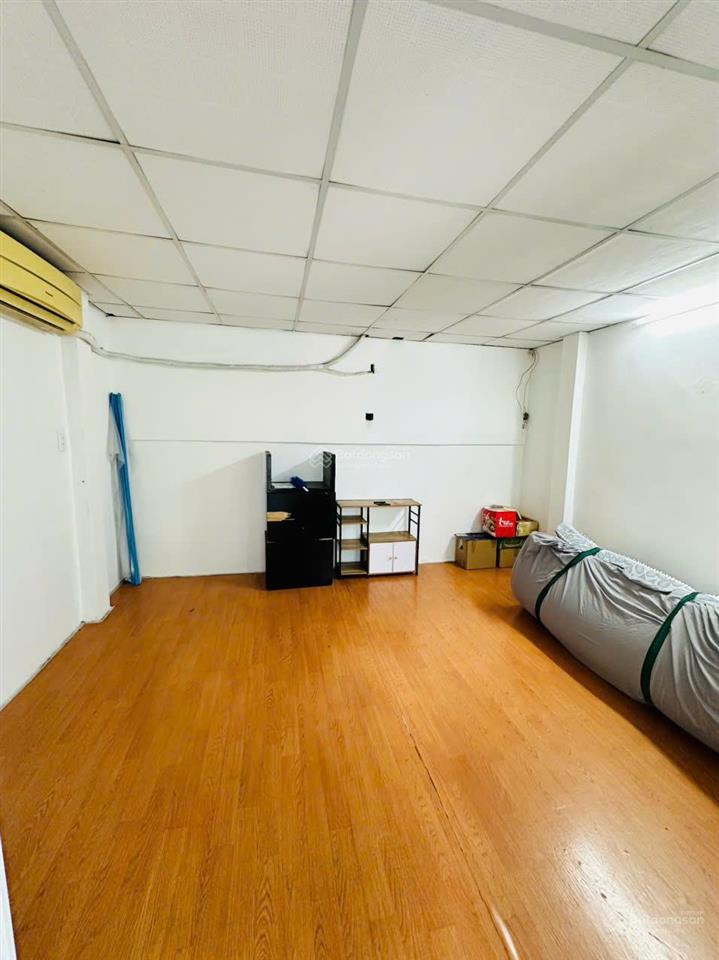 Bán nhà đường trường sơn, gần sân bay (4.3 x 16m) 2 tầng đẹp  chỉ nhỉnh 7 tỷ