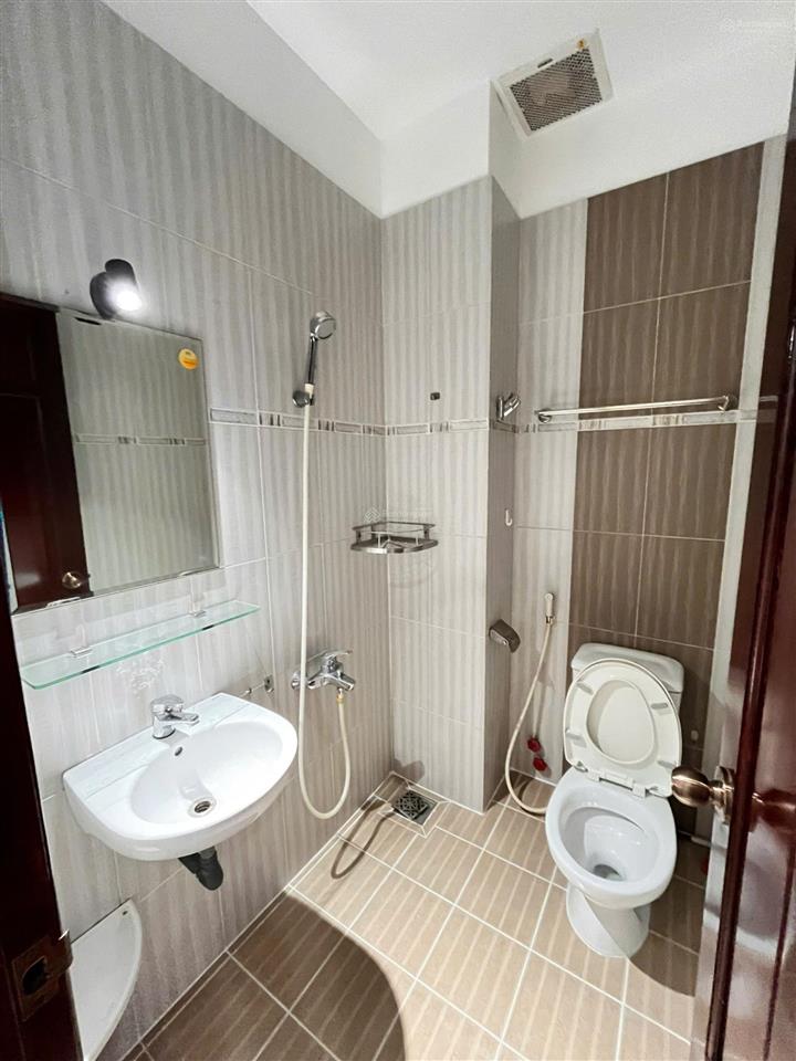 Bán nhà hxh lê văn sỹ ra đặng văn ngữ  khu sang  5tầng, 6pn có thể cải tạo 8pn, tiện làm vp, chdv