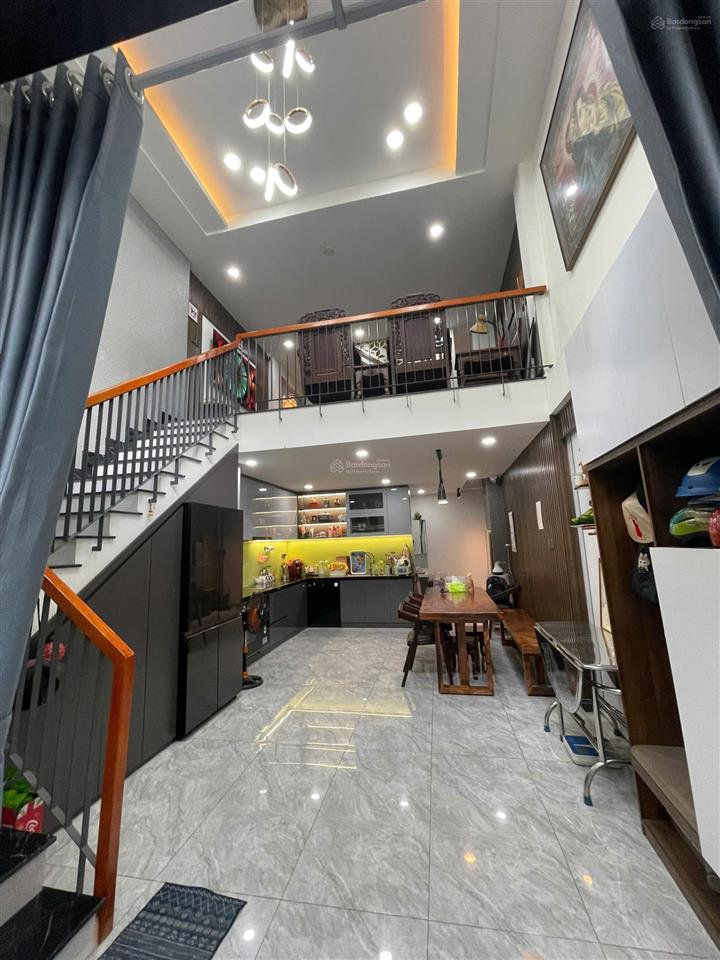 Nhà đường nguyễn thị nhỏ  cư xá lữ gia  ngang 4,4m 5 tầng đẹp chỉ nhỉnh 9 tỷ