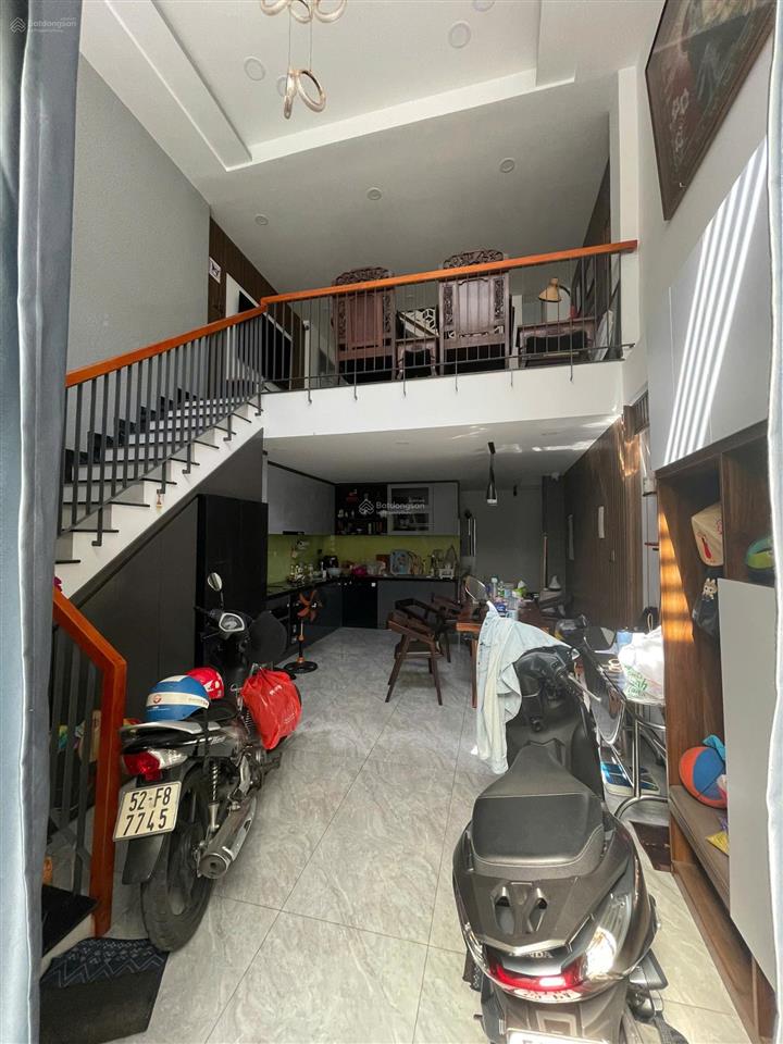 Nhà đường nguyễn thị nhỏ  cư xá lữ gia  ngang 4,4m 5 tầng đẹp chỉ nhỉnh 9 tỷ