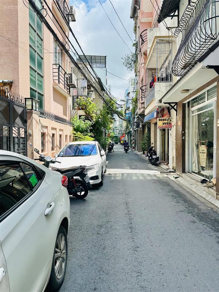 Bán nhà đẹp 5 tầng gần chợ phạm văn hai  lê văn sỹ  chỉ nhỉnh 6 tỷ!
