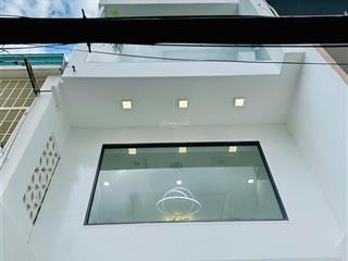 Bán nhà đẹp 5 tầng gần chợ phạm văn hai  lê văn sỹ  chỉ nhỉnh 6 tỷ!