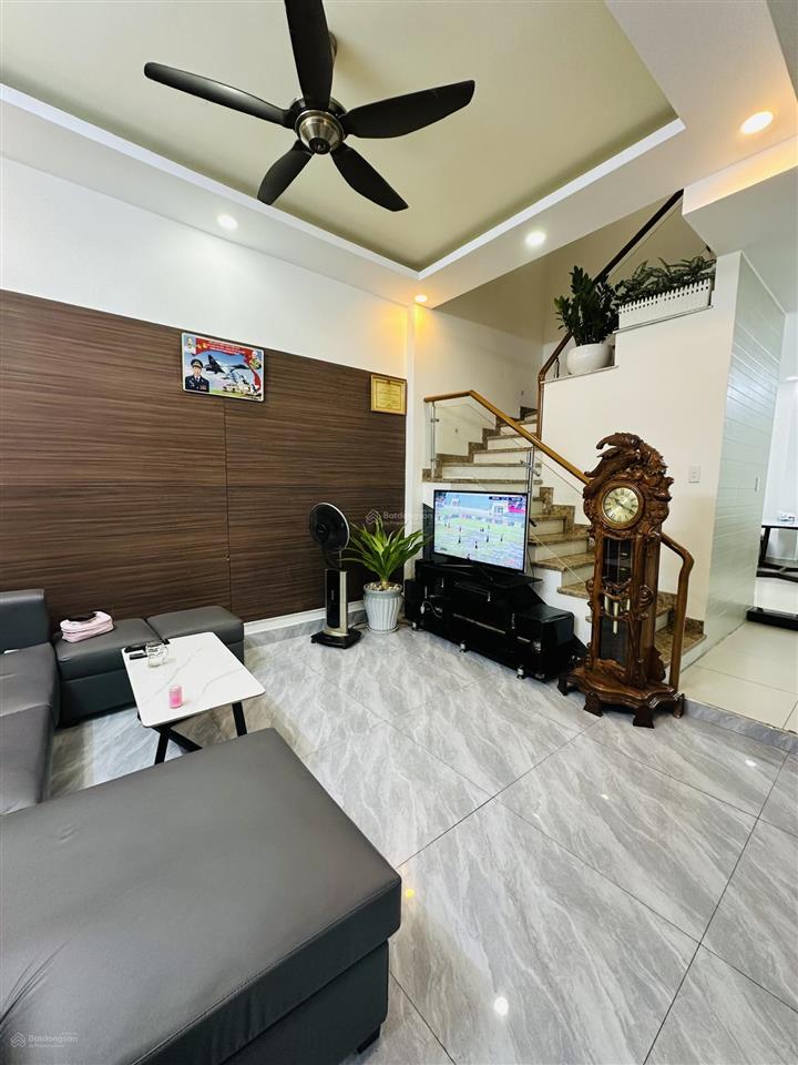 Nhà ngang 5m  dt 65m2 hoàng bật đạt  nguyễn sỹ sách  gần ga t3  4 tầng  chỉ hơn 6 tỷ !!!