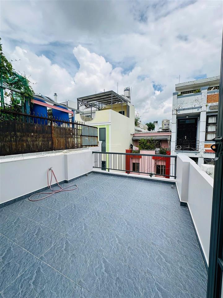 Nhà dt 56m2 3 tầng đẹp hxh gần trương công định  không vướng tod  chỉ nhỉnh 8 tỷ