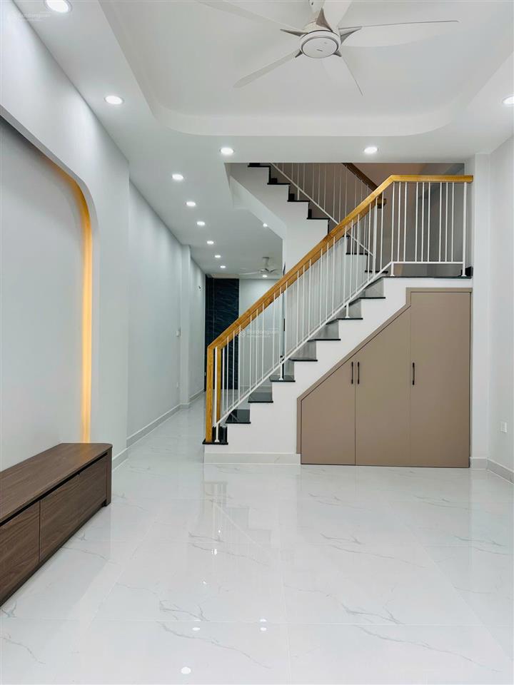 Nhà dt 56m2 3 tầng đẹp hxh gần trương công định  không vướng tod  chỉ nhỉnh 8 tỷ
