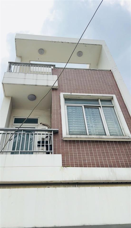 Nhà ngang 4.2m  dt 60m2  3 tầng hxh  view sân bay  không vướng tod  chỉ 6.9 tỷ tl