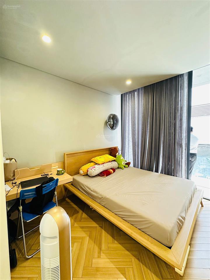 Nhà đẹp ngang 4.35m  70m2 hxh yên thế khu sân bay nhưng không ồn chỉ 12 tỷ tl