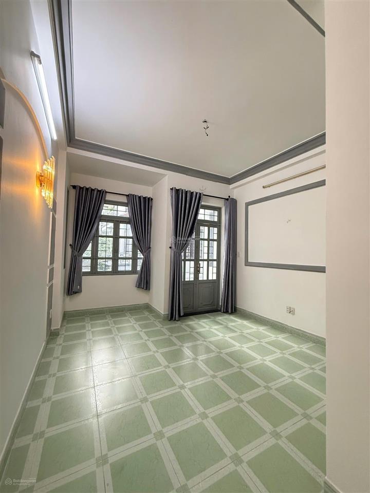 Chỉ 6.9 tỷ tl, sở hữu nhà đẹp 4 tầng, hxh nguyễn trọng lội thăng longkhu sân bay nhưng không ồn !