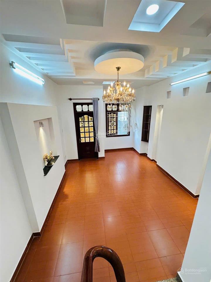 Bán nhà cộng hòa, tân bình 4 lầu + sân thượng 4pn, 5wc giá 10 tỷ tl