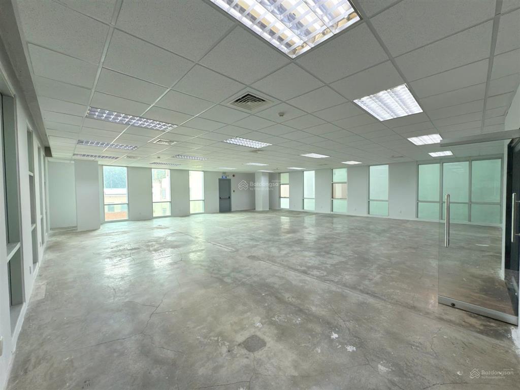 Cho thuê văn phòng 140 m2 tại quận 3