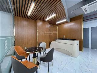 Cho thuê văn phòng 140 m2, tòa nhà mới xây tại quận 1
