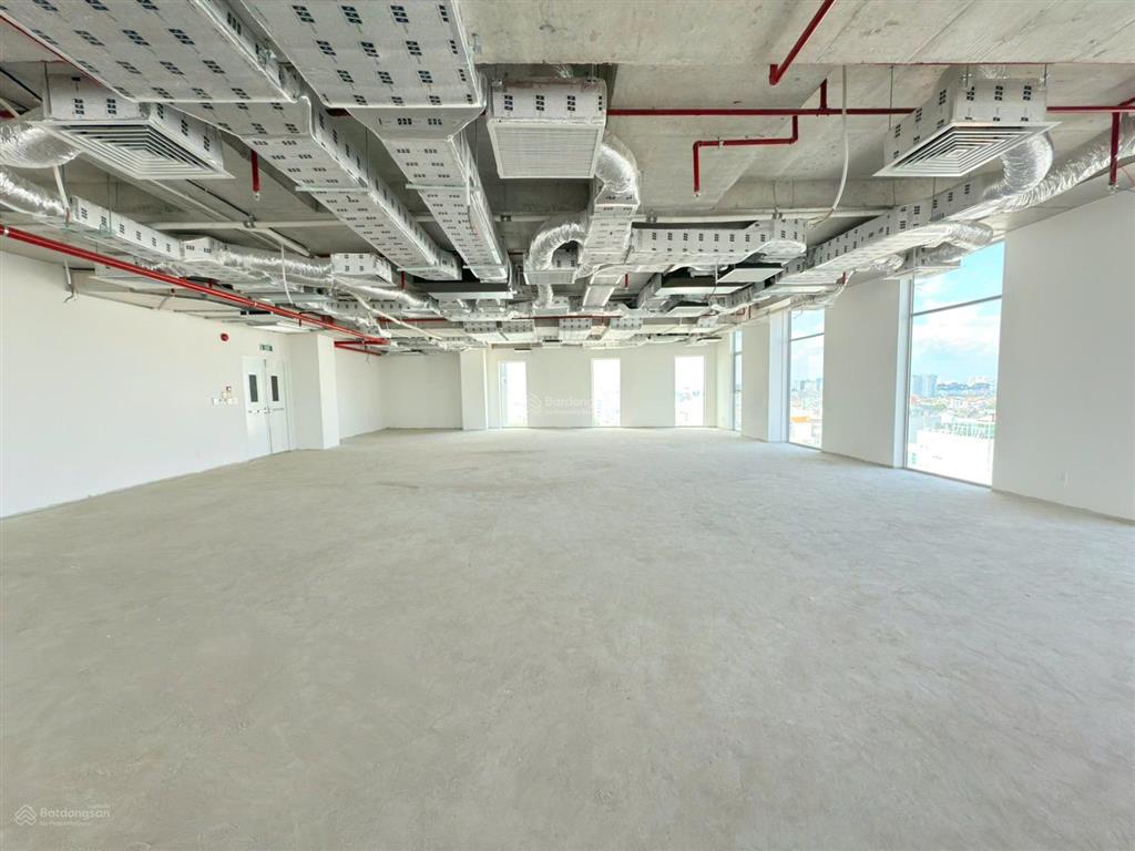 Cho thuê văn phòng mới, giá rẻ, diện tích 300 m2, tại phú nhuận