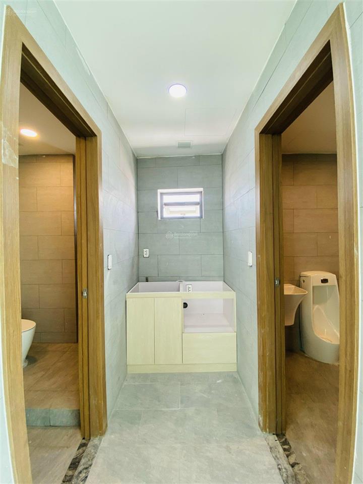 Cho thuê nguyên tòa văn phòng mới, chính chủ, diện tích 3.087 m2 tại hàng xanh  bình thạnh