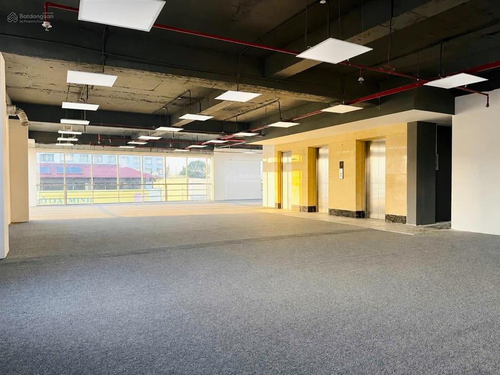 Cho thuê văn phòng giá rẻ 213m2 tại phú nhuận