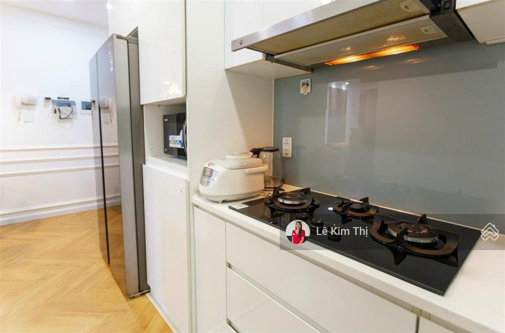 Bán căn hộ sunrise city north 1 phòng ngủ, 1 wc, tầng trung, giá 5.2 tỷ.