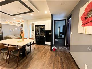 Bán căn hộ 3 phòng ngủ sunrise city 120m2 giá 9,9 tỷ view đông tầng trung