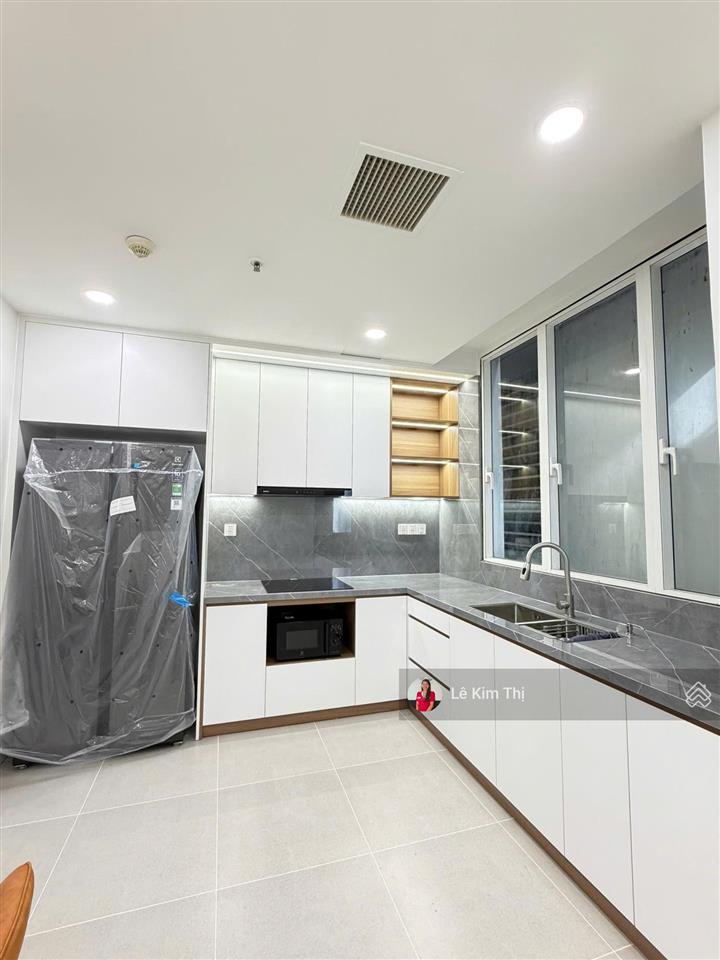 Bán căn hộ sunrise city south tòa v6 đối diện lotte 3 phòng ngủ 99m², nội thất mới, 9,3 tỷ