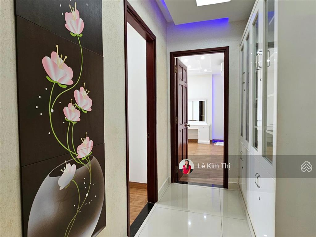 Cho thuê căn hộ sunrise city north 3 phòng ngủ, đủ nội thất, view thoáng mát, giá 23 triệu/tháng