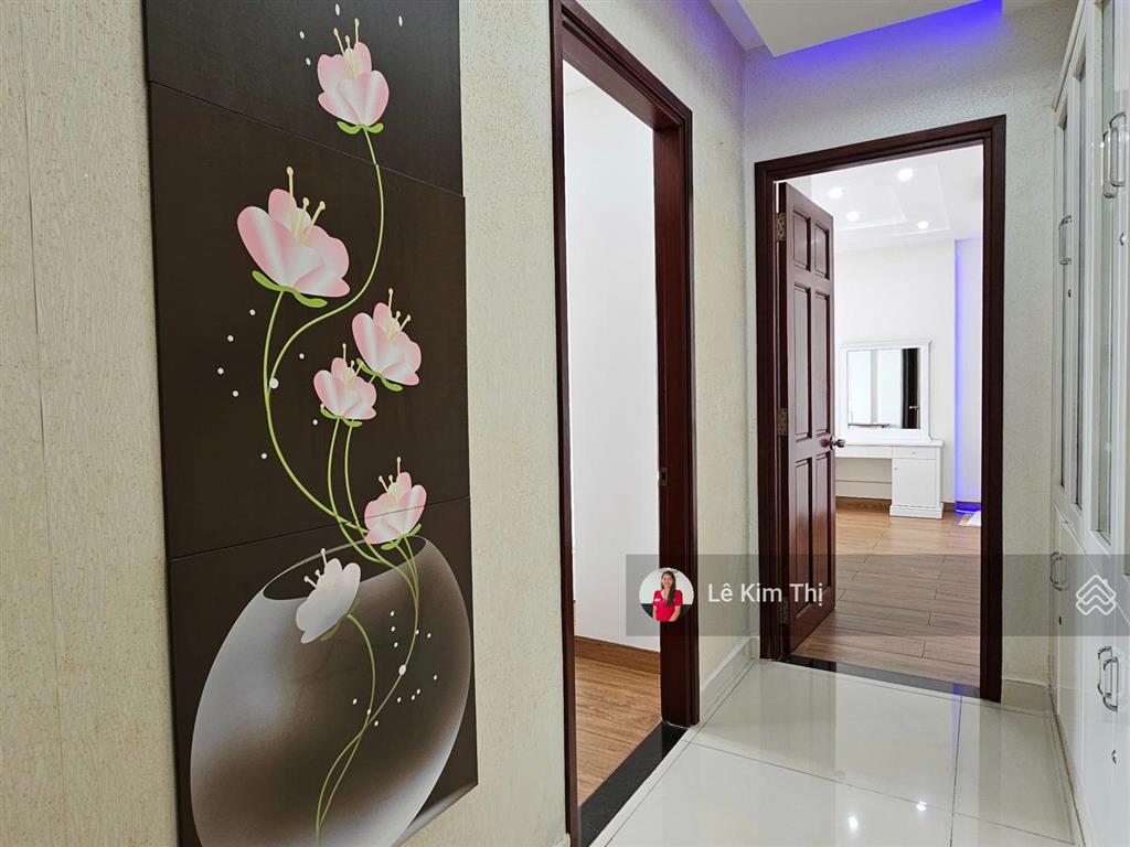 Cho thuê căn hộ sunrise city north 3 phòng ngủ, đủ nội thất, view thoáng mát, giá 23 triệu/tháng