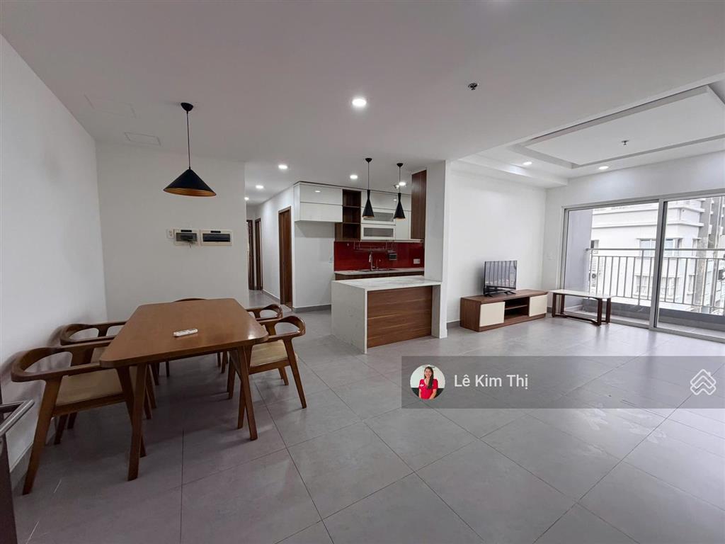 Bán căn hộ sunrise city north 3 phòng ngủ 112m2 nội thất đủ, giá 9 tỷ.