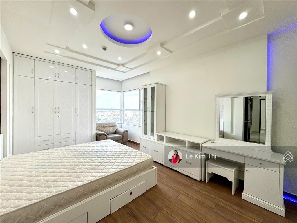 Hiếm có 1 căn 3 phòng ngủ sunrise city, 3 phòng ngủ, đủ nội thất cho thuê 21 triệu  0774 944 *** t