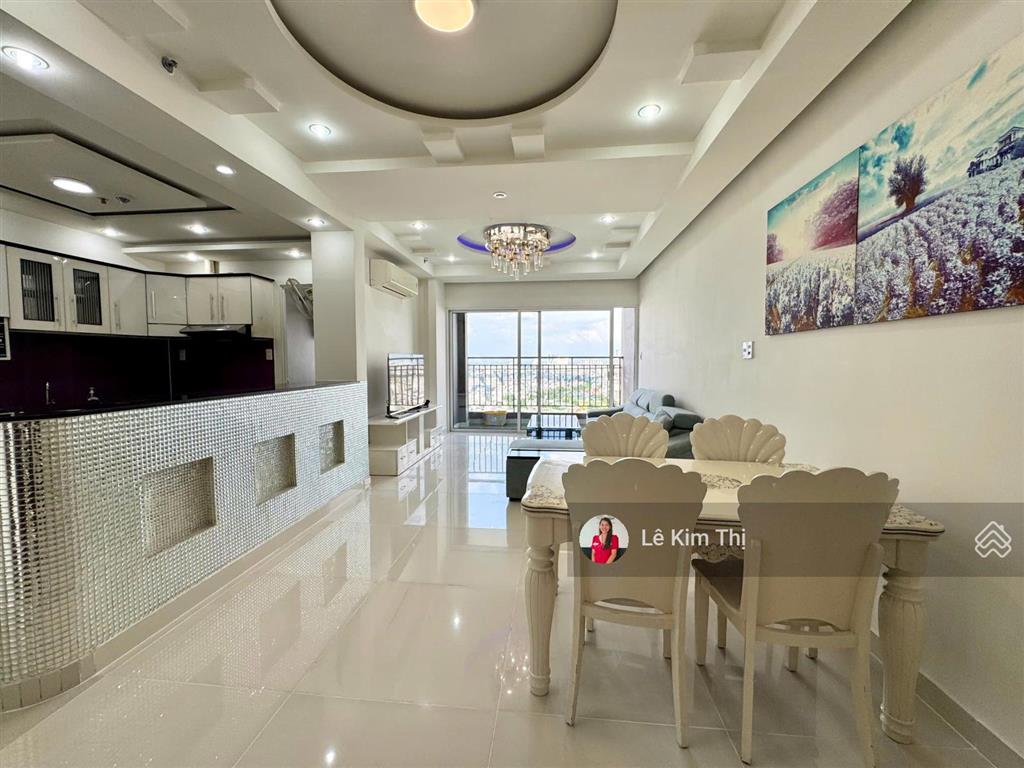 Hiếm có 1 căn 3 phòng ngủ sunrise city, 3 phòng ngủ, đủ nội thất cho thuê 21 triệu  0774 944 *** t