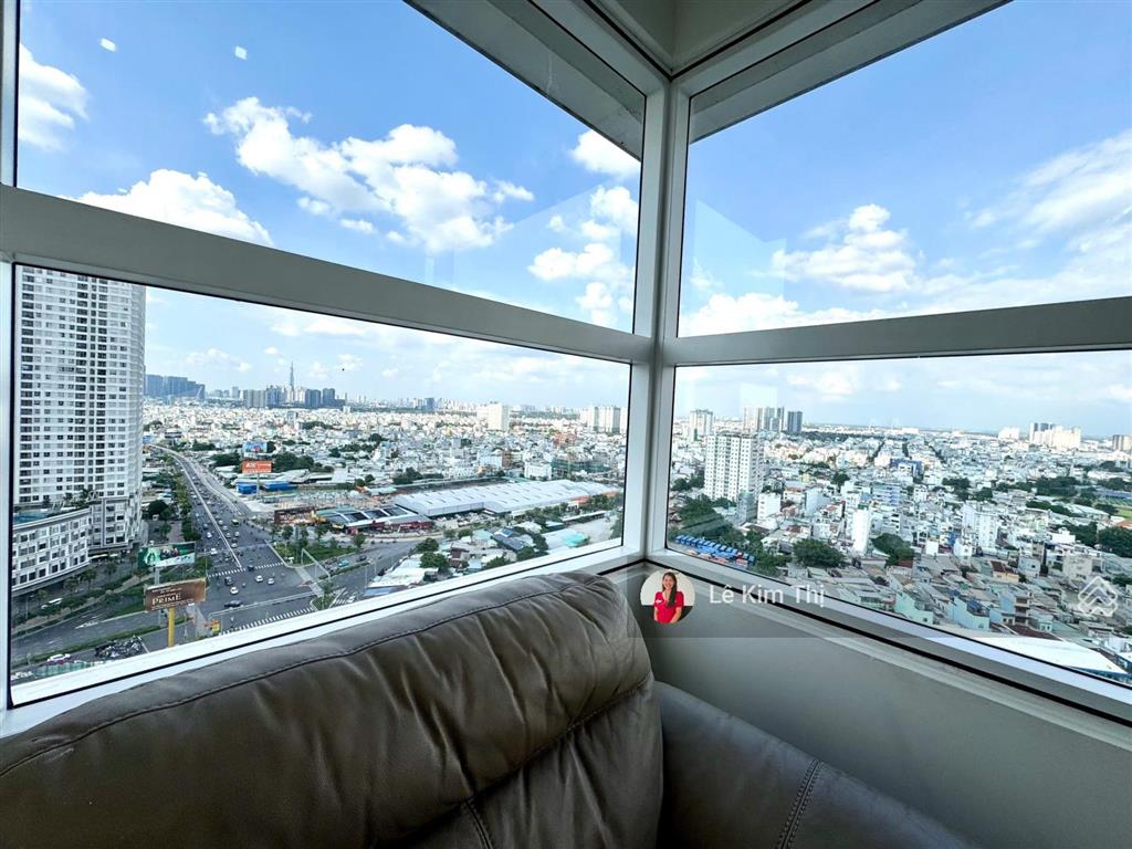Hiếm có 1 căn 3 phòng ngủ sunrise city, 3 phòng ngủ, đủ nội thất cho thuê 21 triệu  0774 944 *** t
