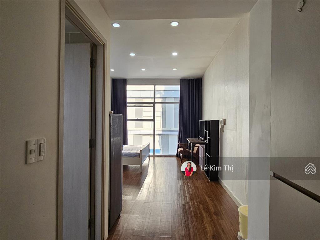 Cho thuê officetel sunrise city north 33m2, đủ nội thất giá 12 triệu/tháng.