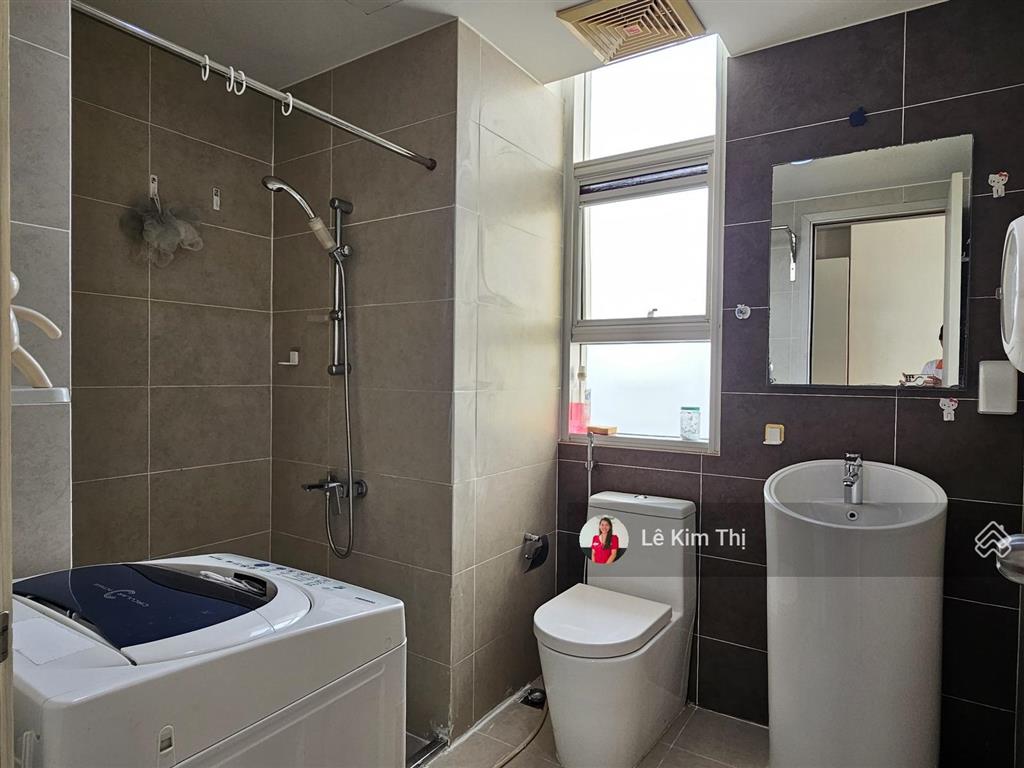 Cho thuê officetel sunrise city north 33m2, đủ nội thất giá 12 triệu/tháng.