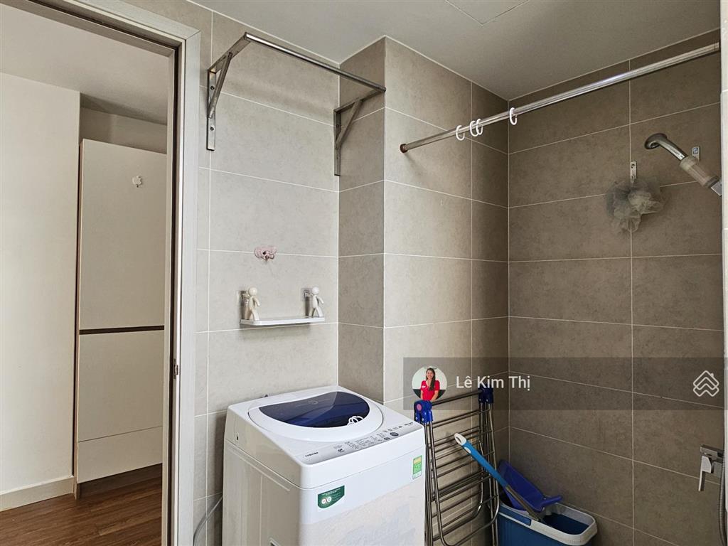Cho thuê officetel sunrise city north 33m2, đủ nội thất giá 12 triệu/tháng.