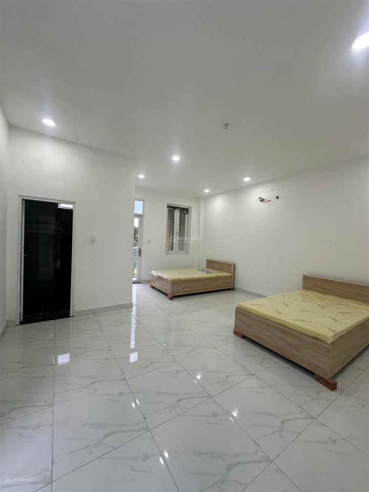 Nhà phố thương mại trung tâm thành phố mới