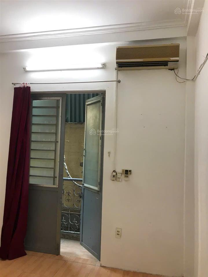 Bán nhà riêng sổ hồng chính chủ, đường hoàng mai.  ông tuấn 0913 376 ***